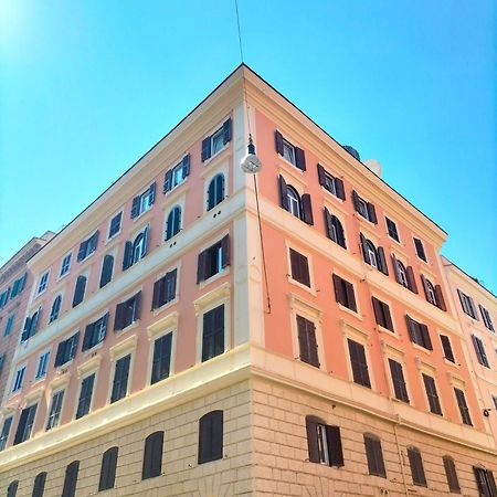 Charming Colosseum Apartment Rom Exteriör bild